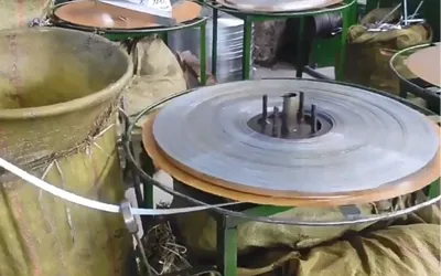 Flüssiges, eng flexibles Leitungs video